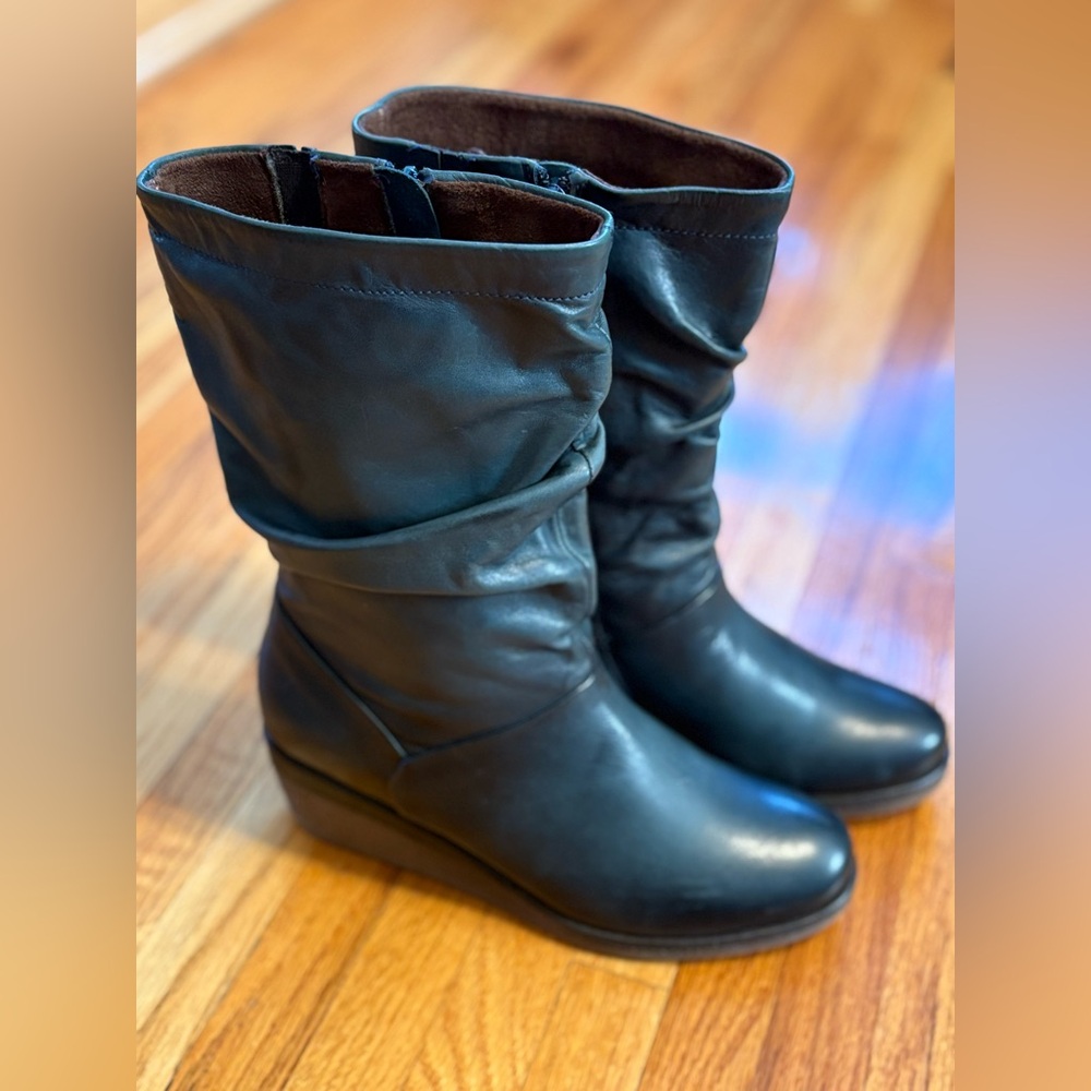 Miz Mooz Leather Wedge Boots sz 36